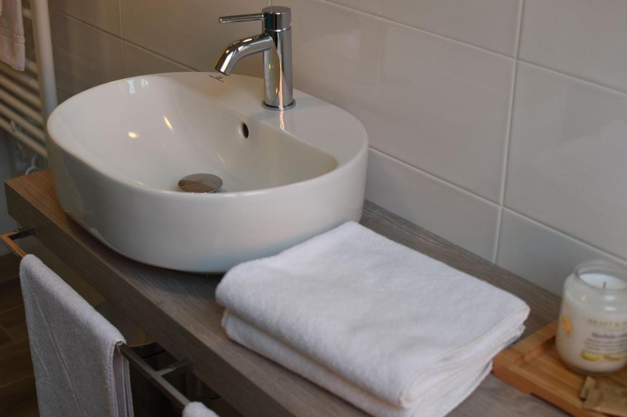 Hotel Cavallo Bianco Reggiolo エクステリア 写真