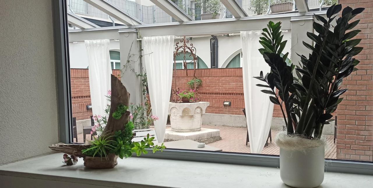 Hotel Cavallo Bianco Reggiolo エクステリア 写真